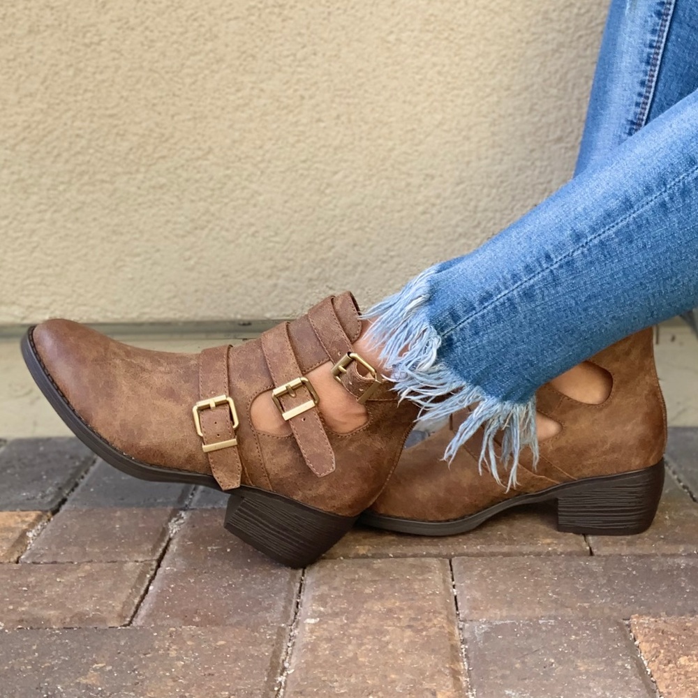 NIB Cognac Vegan Leather Buckle Ankle Booties - Picture 2 of 8